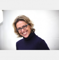 #144 The space between thoughts - Lisa Forrest