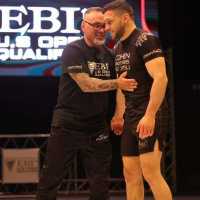 פרק 178 - עומר עמנואלי הסתחבק עם אדי בראבו וחזר לספר