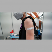 Vaccini ai minorenni, la svolta del Cts