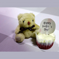 Vanessa ruft zum Weltlehrertag ihre alte Lehrerin an