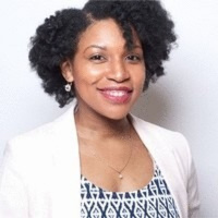 Lauren Elliott, Founder of Candlelit Therapy